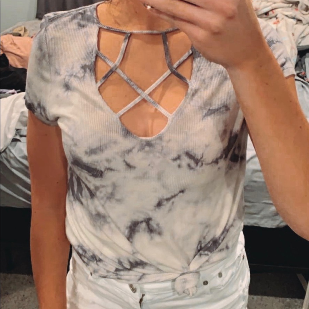 American Eagle cross shirt